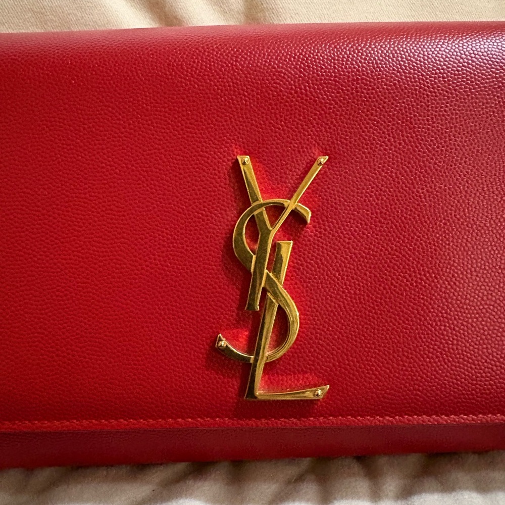 Yves Saint Laurent Red Clutch with Gold Chain - Picture 11 of 12